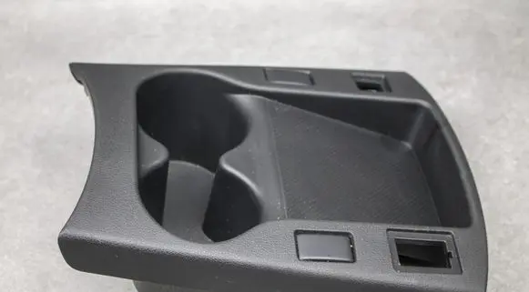 Cup holder front