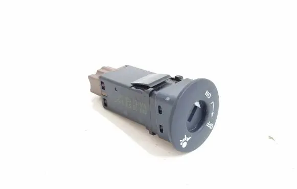 Nissan Qashqai Passenger airbag on/off switch 25585