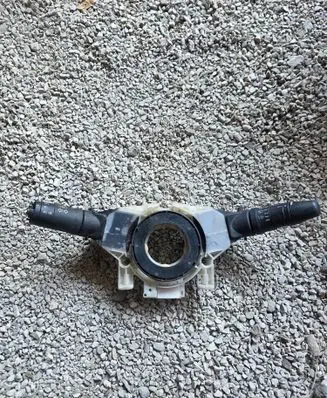 Nissan Almera Tino Wiper control stalk 25260