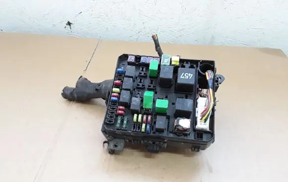Volkswagen Sharan Fuse module PR07400000