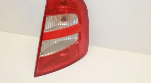 Skoda Fabia Mk1 (6Y) Rear/tail lights 6Y6945096 6Y6945112
