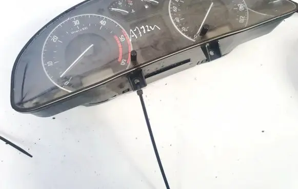 Skoda Superb B5 (3U) Speedometer (instrument cluster) 3u0920812d