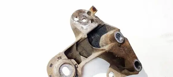 Volkswagen PASSAT B5 Engine mounting bracket 4B0199352B