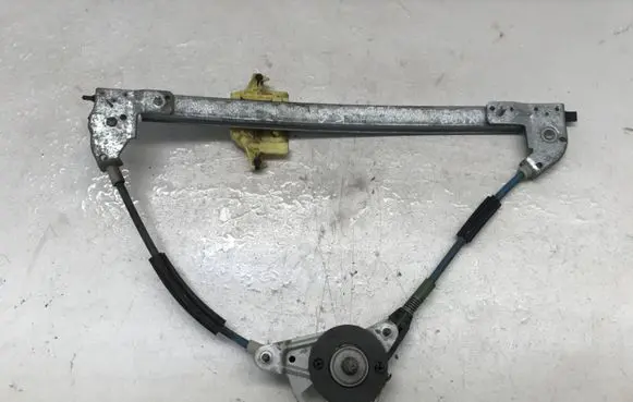 Citroen Xsara Picasso Rear door window regulator motor
