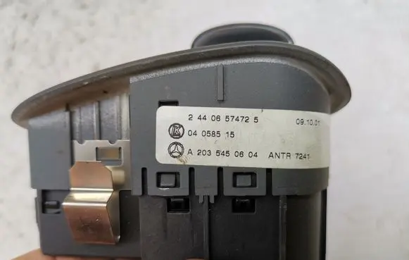 Mercedes-Benz C W203 Light switch A2035450604 2035450604
