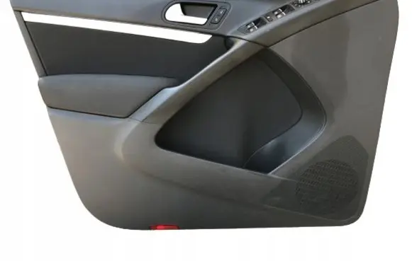 Volkswagen Tiguan Front door card panel trim 5N0867011