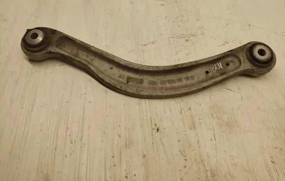 Mercedes-Benz C W204 Rear control arm 20407
