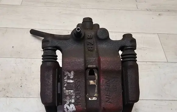 Honda FR-V Rear brake caliper 