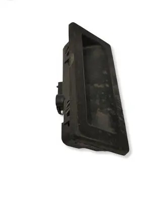 Skoda Octavia Mk3 (5E) Tailgate opening switch 3V0827566
