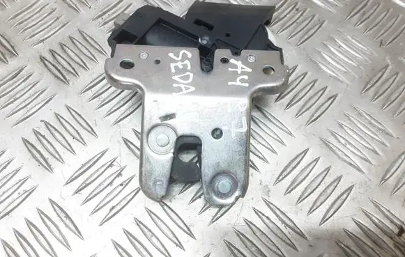 Audi A4 S4 B7 8E 8H Tailgate/trunk/boot lock/catch/latch 4F5827505