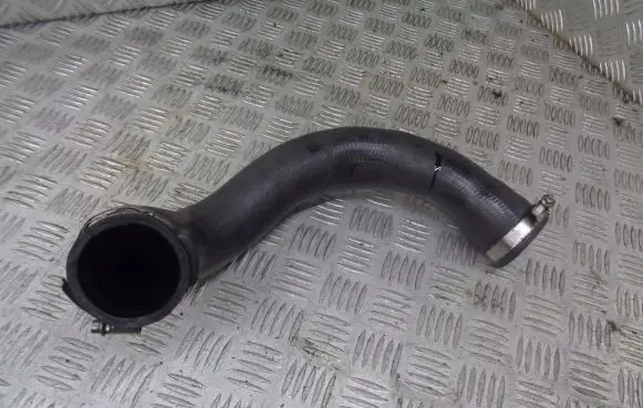 Citroen C5 Turbo air intake inlet pipe/hose