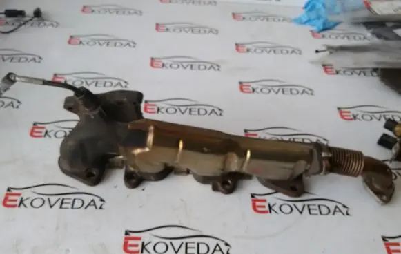 Mercedes-Benz C W204 Exhaust manifold
