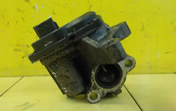 Mercedes-Benz Vito Viano W447 EGR thermostat H8201068965