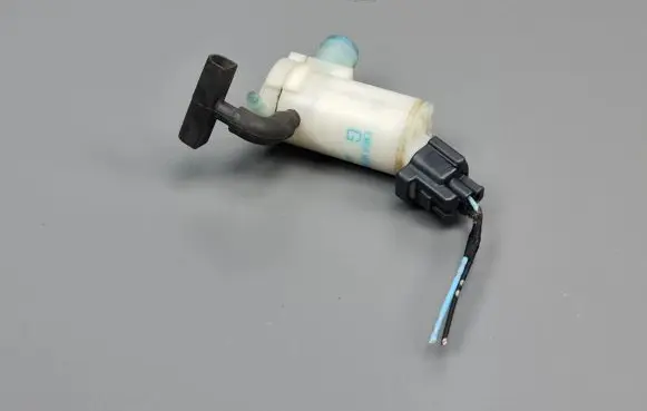 Honda Accord Windscreen/windshield washer pump EW08