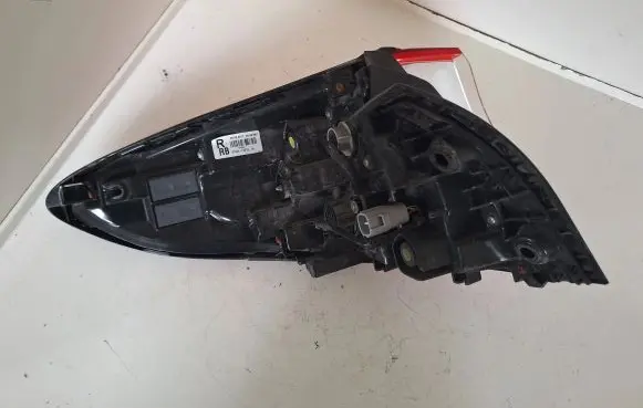 Toyota C-HR I Rear/tail lights 81550F4010 28082017 16436F