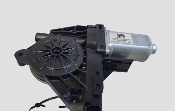Volvo V40 Front door window regulator motor 966269103 140606