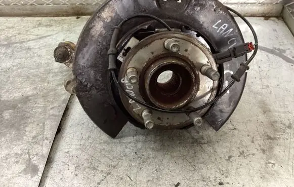 Lancia Thema Rear wheel hub