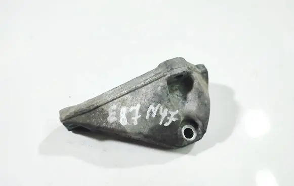 BMW 1 E81 E87 Engine mounting bracket 1351780437 24168110