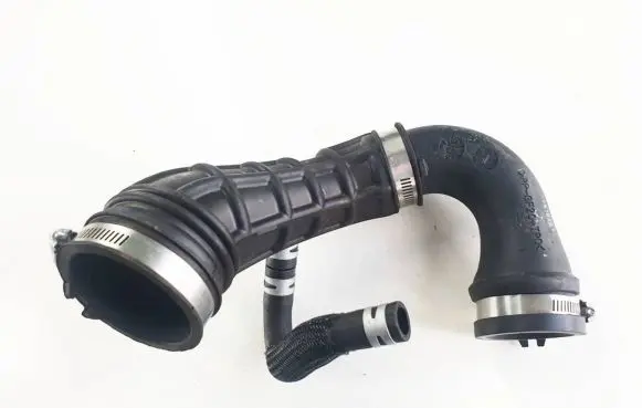 Suzuki SX4 S-Cross Air intake hose/pipe 30510251