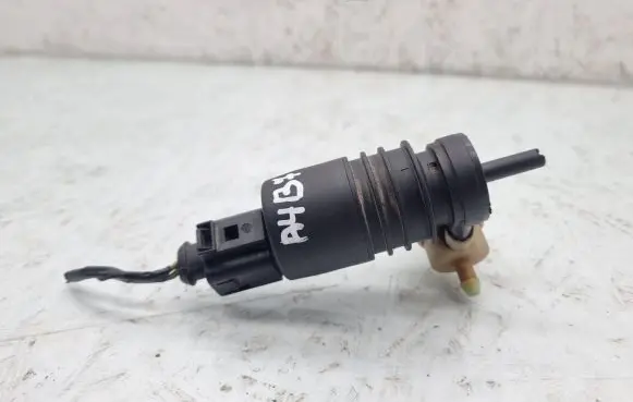 Audi A4 S4 B7 8E 8H Windscreen/windshield washer pump 1J0973722