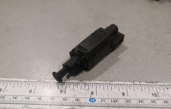 Volkswagen Golf IV Brake pedal sensor switch 1H0927189D