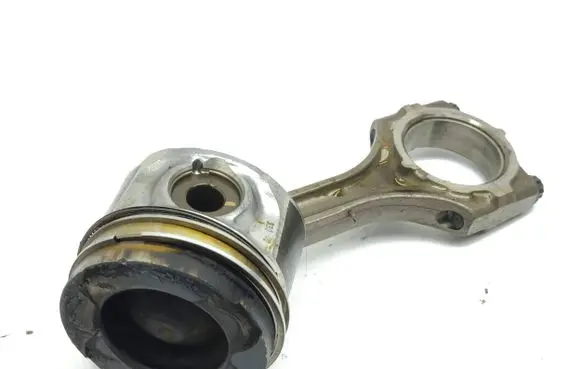 Toyota Corolla Verso AR10 Piston with connecting rod