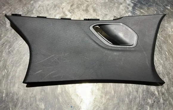 Peugeot 308 (C) pillar trim 9677426177