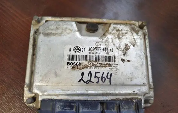Volkswagen Golf VII Engine control unit/module 038906019kj 237101478r
