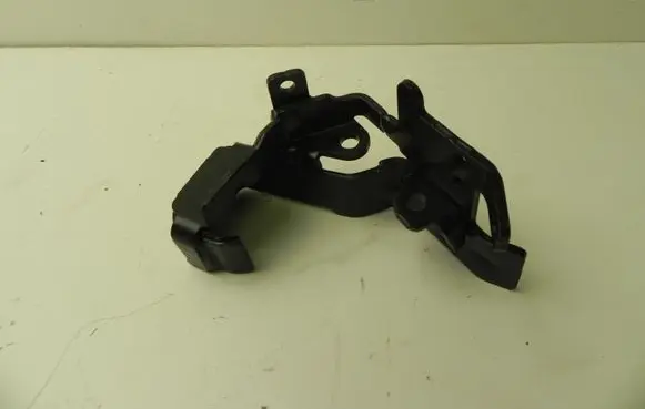 Ford Mustang V Engine mounting bracket FR3E9A397AC VD9110