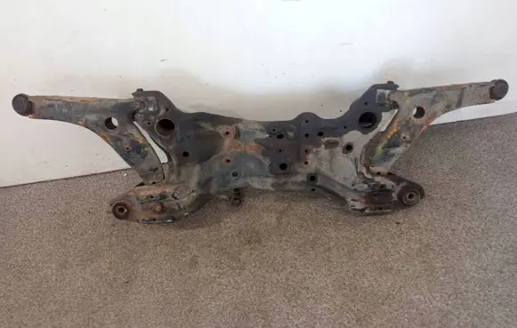 Mitsubishi Grandis Front subframe