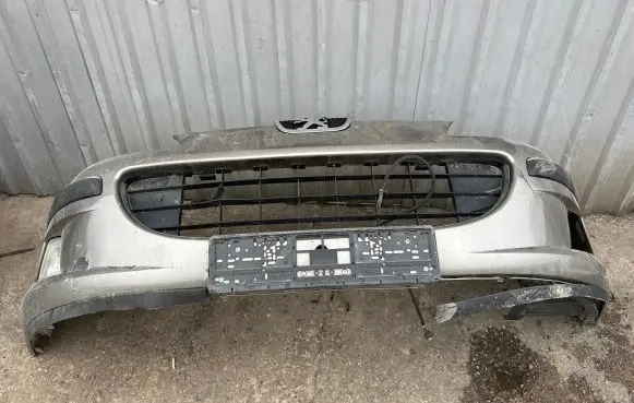 Peugeot 407 Front bumper
