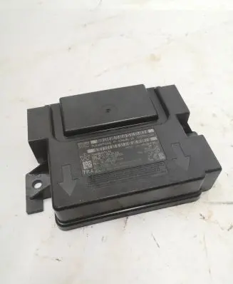 Jeep Cherokee Keyless (KESSY) go control unit/module P68322950AB 68322950AB
