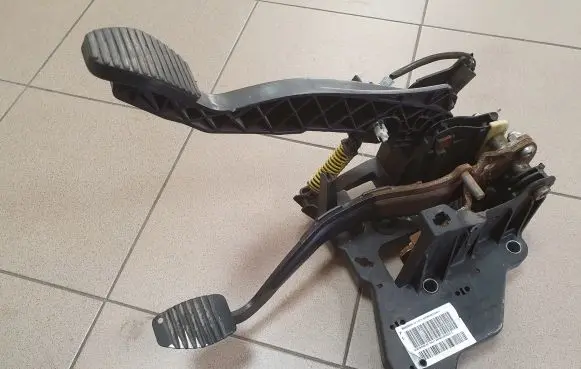 Peugeot 508 Pedal assembly 9666871380