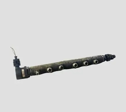 Opel Zafira B Fuel main line pipe 55200266 0445214056 0281002507