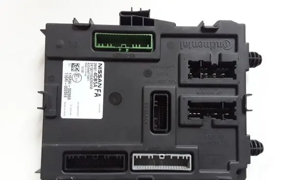 Nissan X-Trail T32 Comfort/convenience module 284B14CB5A