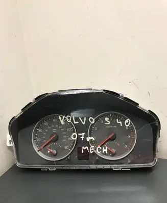 Volvo S40 Speedometer (instrument cluster)