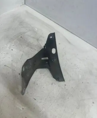 Audi A7 S7 4G Fender mounting bracket 4G8821135D 061101S