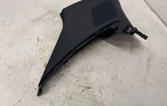 Audi Q3 F3 (D)pillar trim (top) 83A867245