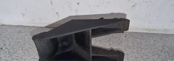 BMW 5 E34 Radiator mount bracket 1709332