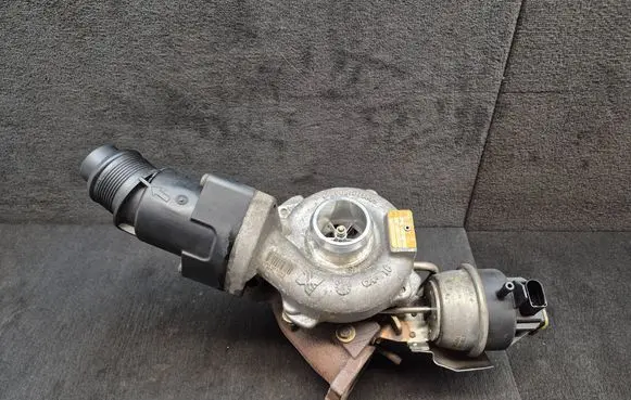 Audi Q5 SQ5 Turbo 03L145702E 03L11111G 03L145701E