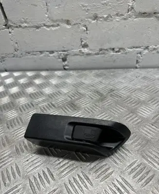 Toyota Prius+ (ZVW40) Fuel tank opening switch 