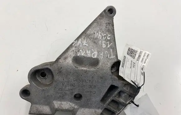 Volkswagen Touran I Engine mounting bracket 03G199207A 03G199207