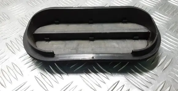 Audi A6 S6 C8 4K Quarter panel pressure vent 6R0819465B