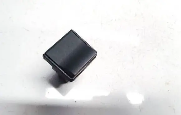 Nissan Leaf I (ZE0) USB socket connector 1152792691 795405011