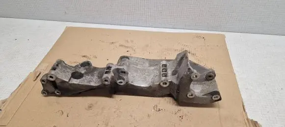 Seat Leon (1M) A/C compressor mount bracket 06A903130P