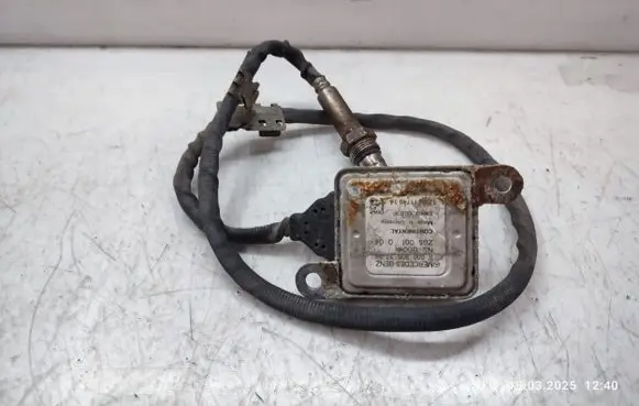 Mercedes-Benz GL X166 Lambda probe sensor A0009053706