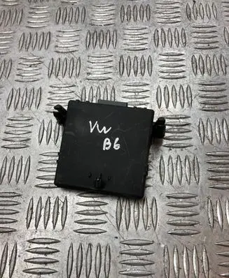Volkswagen PASSAT B6 Gateway control module 3C0907530E 3C0907951