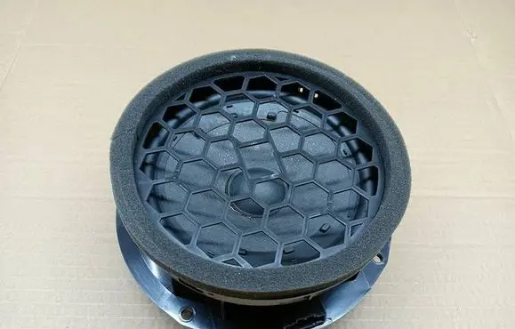 Skoda Octavia Mk4 Front door speaker 5E3035411A 10527201 2505212372A