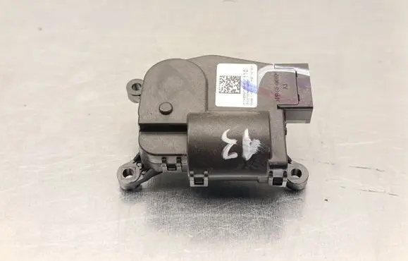 Tesla Model Y Air flap motor/actuator 150062700A