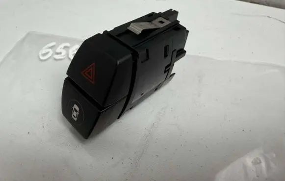 BMW X1 F48 F49 Hazard light switch 9354186 3474020204 14042610588